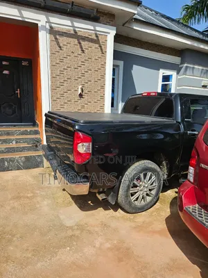 Toyota Tundra 2010 Black