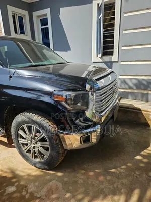 Toyota Tundra 2010 Black