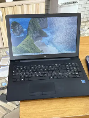 Laptop HP 15-ra003nia 4GB Intel Pentium HDD 500GB