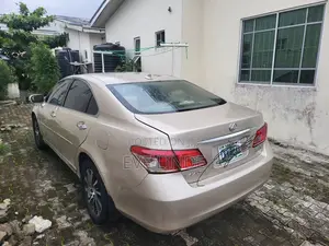 Lexus ES 350 2010 Brown