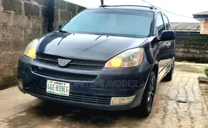 Toyota Sienna 2005 Black