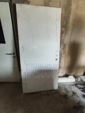 Clean Room Doors For Manufacturing