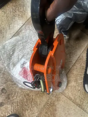 5 Ton Vertical Lifting Clamp by Toyo