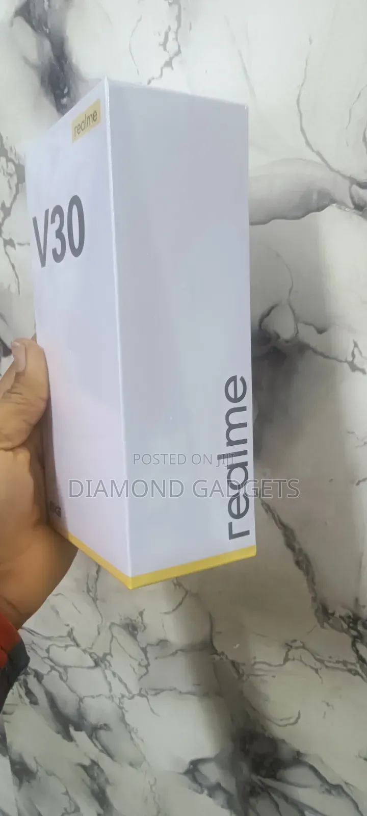 New Realme V30 128 GB Black