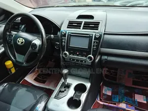 Toyota Camry SE 4dr Sedan (3.5L 6cyl 6A) 2014 Gray