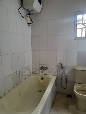 4bdrm Block of Flats in Kasumu, Akala Express for rent