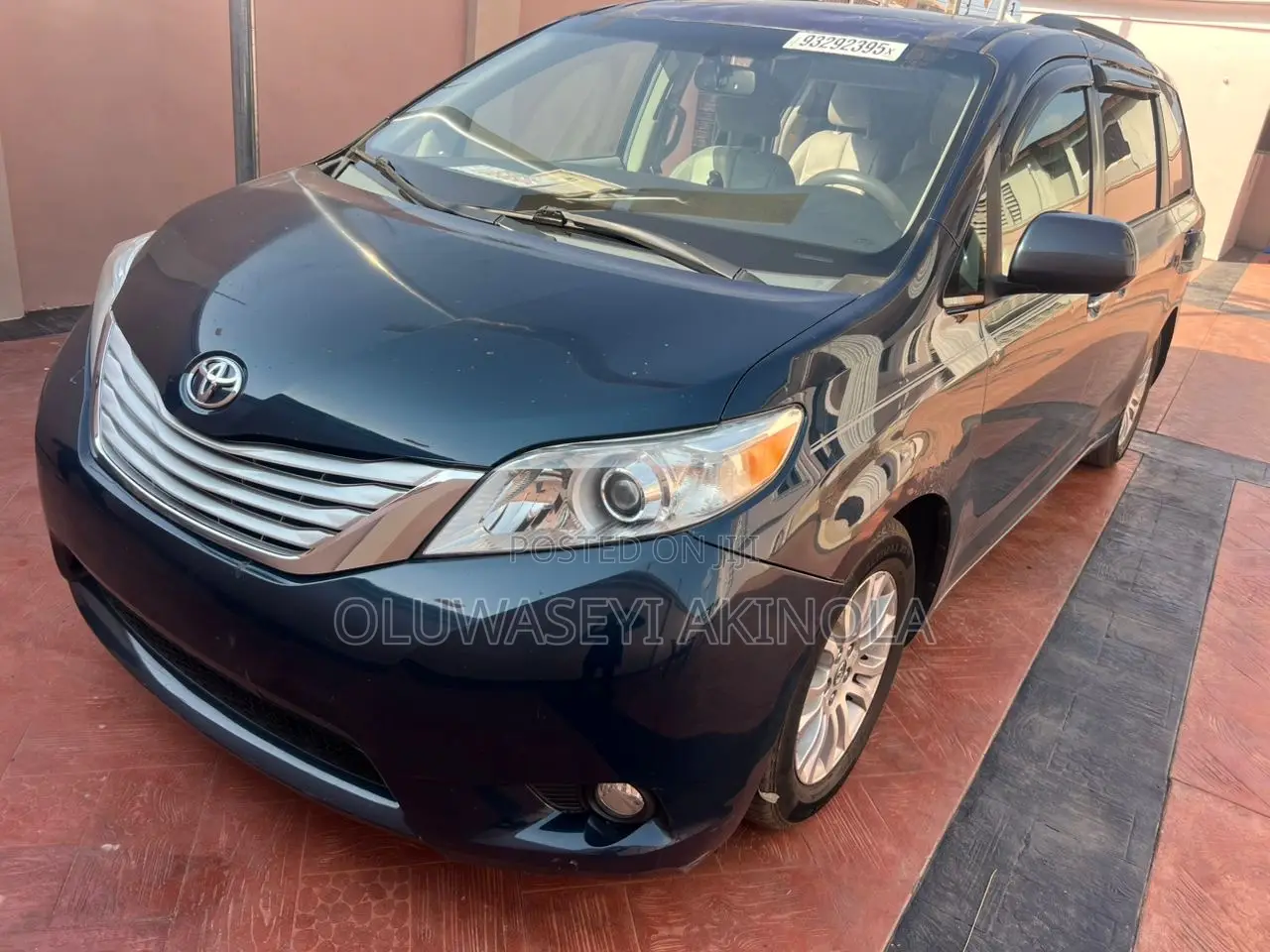 Toyota Sienna 2011