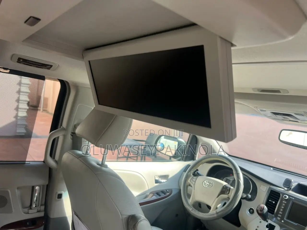 Toyota Sienna 2011