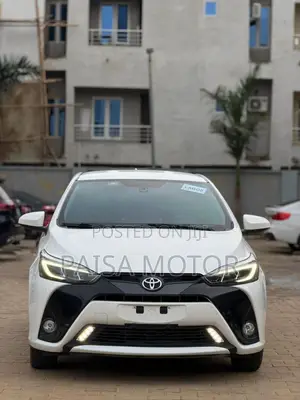 Toyota Yaris 1.5 Sedan L 2020 White