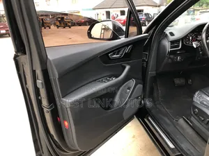 Audi Q7 2017 Black
