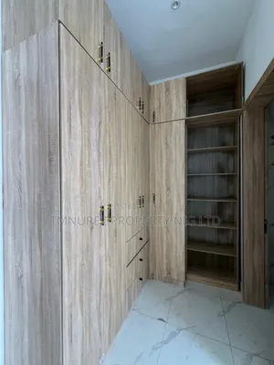 4bdrm Duplex in Ikota for rent