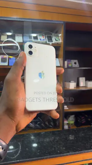 Apple iPhone 11 128 GB White
