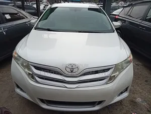 Toyota Venza XLE 2013 White