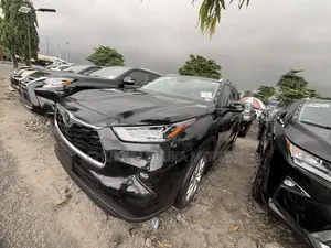 Toyota Highlander Limited 2021 Black