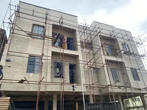 3bdrm Block of Flats in Surulere for sale