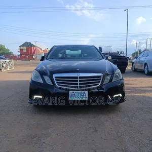Mercedes-Benz E350 Base 4Matic Sedan AWD (3.5L 6cyl 7A) 2010 Black