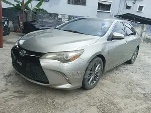 Toyota Camry SE 4dr Sedan (2.5L 4cyl 6A) 2016 Brown