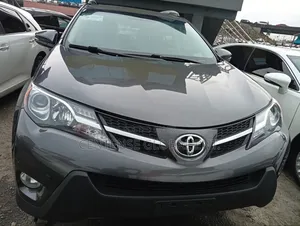Toyota RAV4 Limited 4dr SUV AWD (2.5L 4cyl 6A) 2014