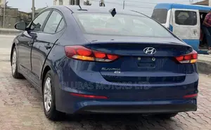 Hyundai Elantra SE Sedan FWD (2.0L 4cyl 6M) 2017 Blue