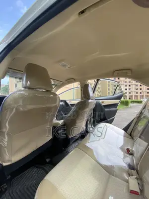Toyota Corolla LE ECO w/Package 1 4dr Sedan (1.8L 4cyl CVT) 2017 White