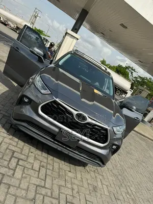 Toyota Highlander XLE AWD 2020 Gray