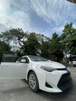 Toyota Corolla LE ECO w/Package 1 4dr Sedan (1.8L 4cyl CVT) 2017 White