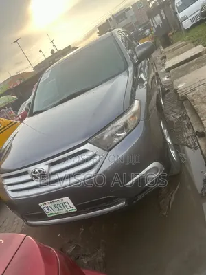 Toyota Highlander 2011 Gray