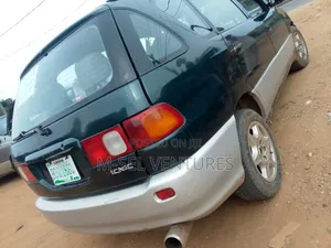 Toyota Picnic 2.0 FWD 2001 Green