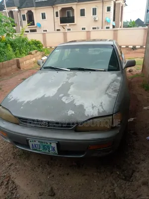 Toyota Camry 1996 Gold