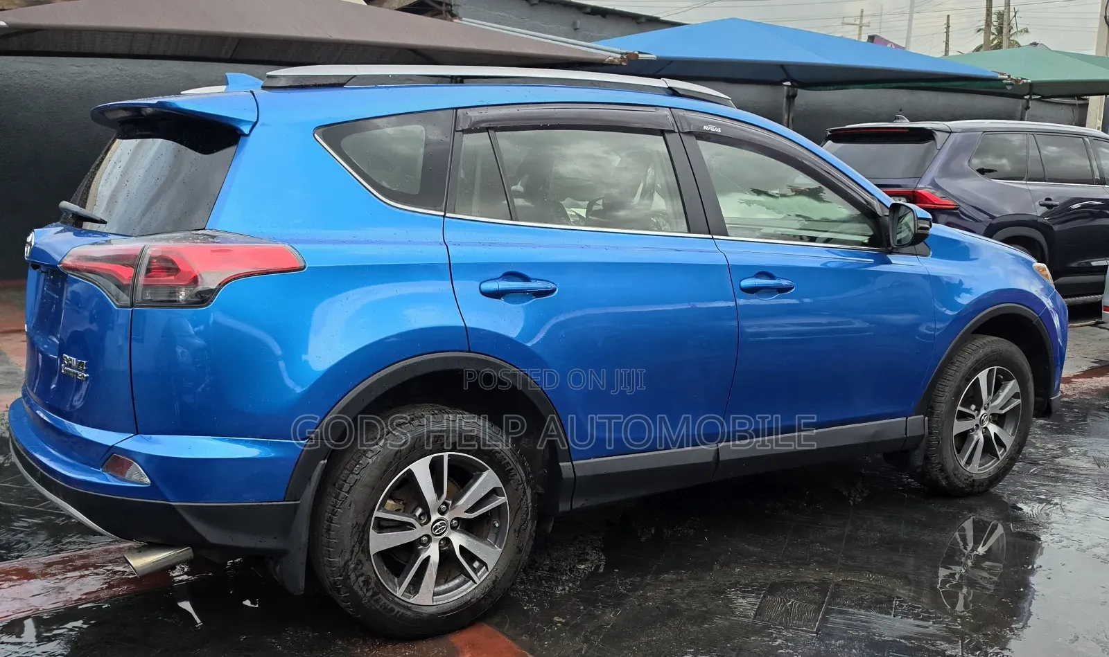 Toyota RAV4 2017 Blue