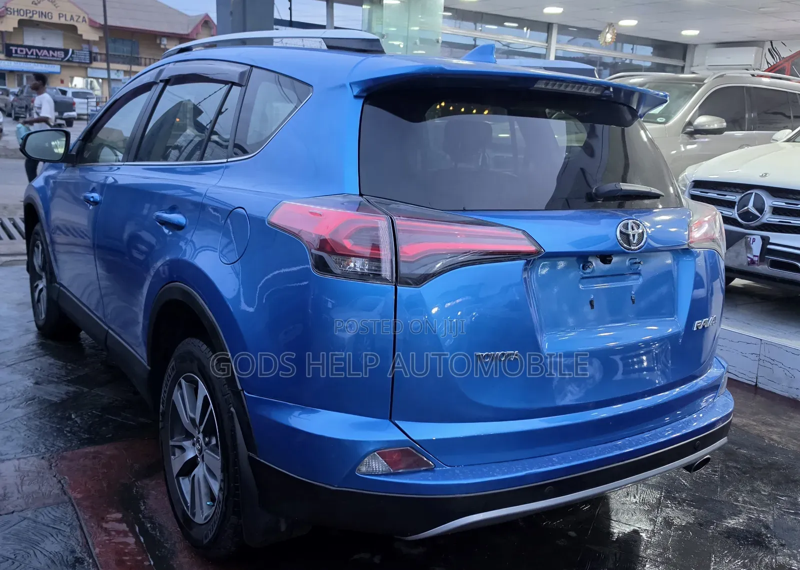 Toyota RAV4 2017 Blue