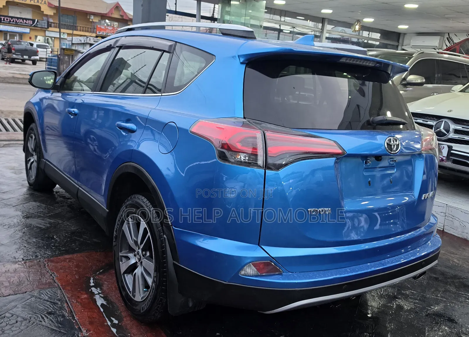 Toyota RAV4 2017 Blue