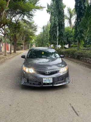 Toyota Camry SE Sport 4dr Sedan (2.5L 4cyl 6A) 2014 Gray