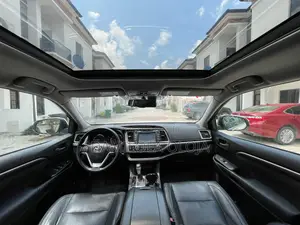 Toyota Highlander Limited Platinum 4dr SUV AWD (3.5L 6cyl 6A) 2014
