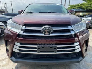 Toyota Highlander XLE 2019 Burgundy