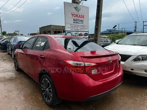 Toyota Corolla 2014 Red