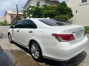 Lexus ES 350 2011 White