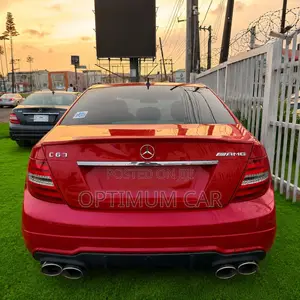 Mercedes-Benz C300 2014 Red