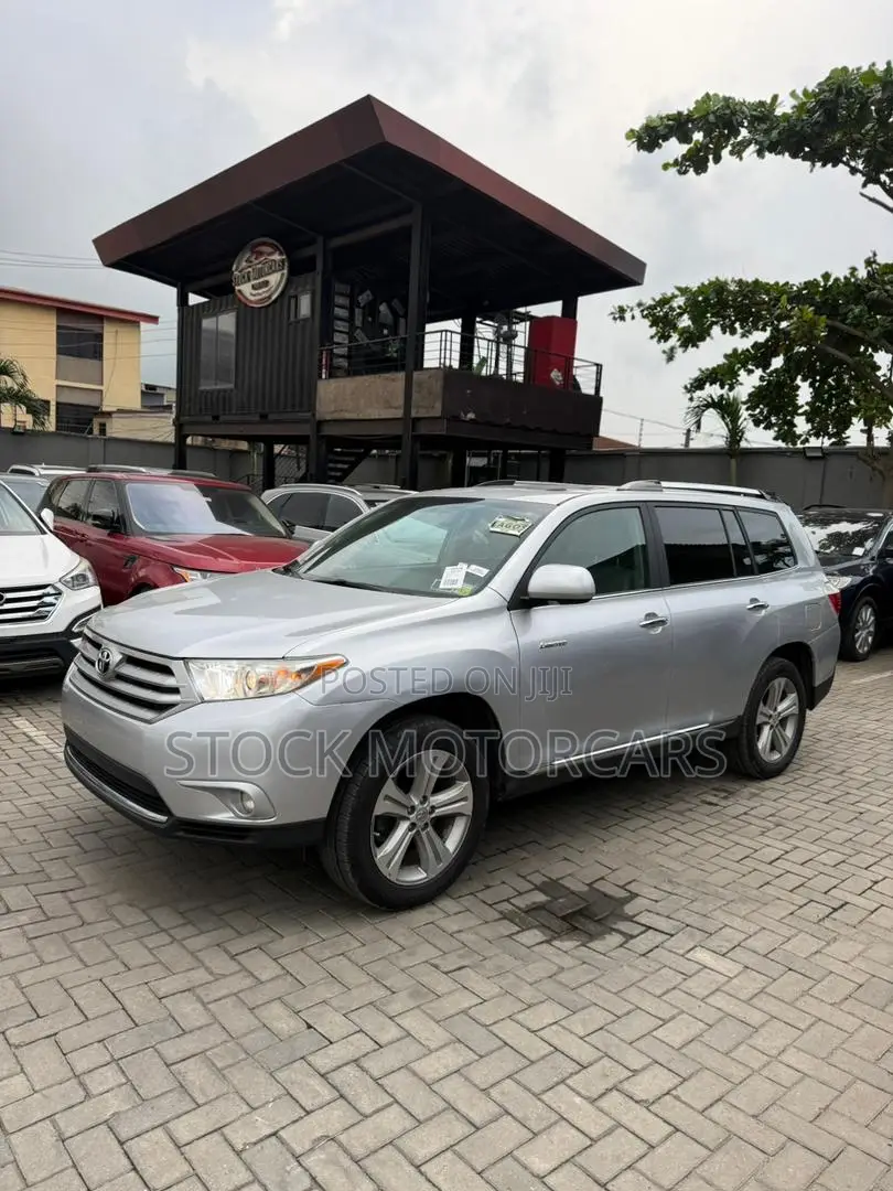 Toyota Highlander 2013 Silver