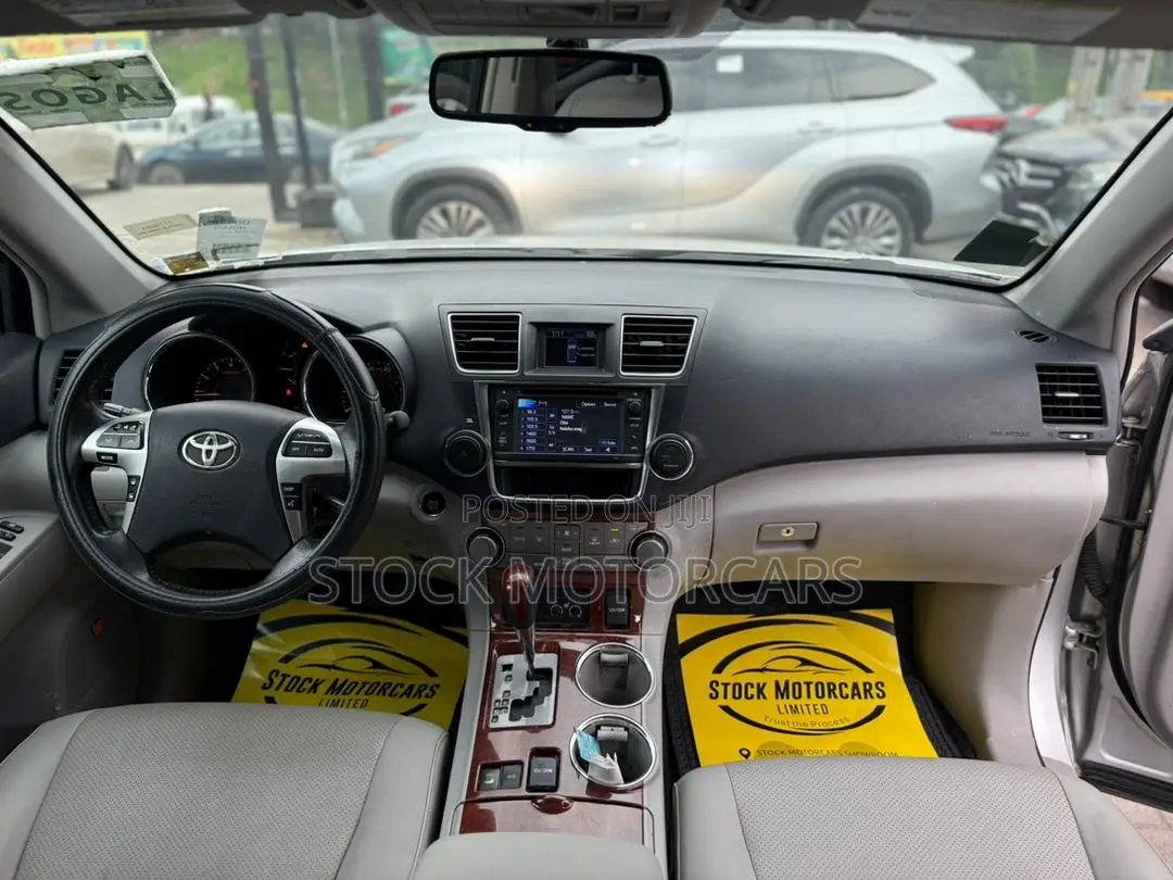 Toyota Highlander 2013 Silver