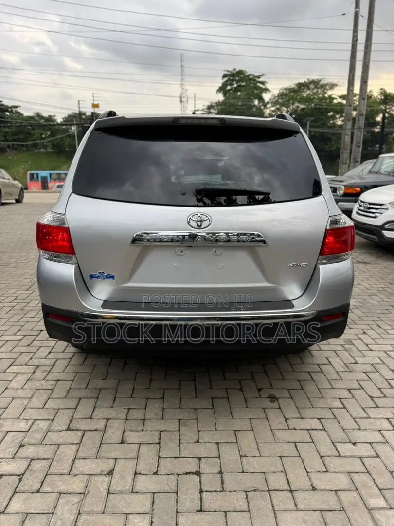 Toyota Highlander 2013 Silver