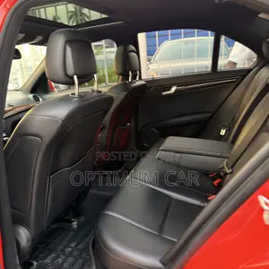 Mercedes-Benz C300 2014 Red