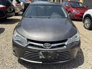 Toyota Camry LE 4dr Sedan (2.5L 4cyl 6A) 2015 Gray