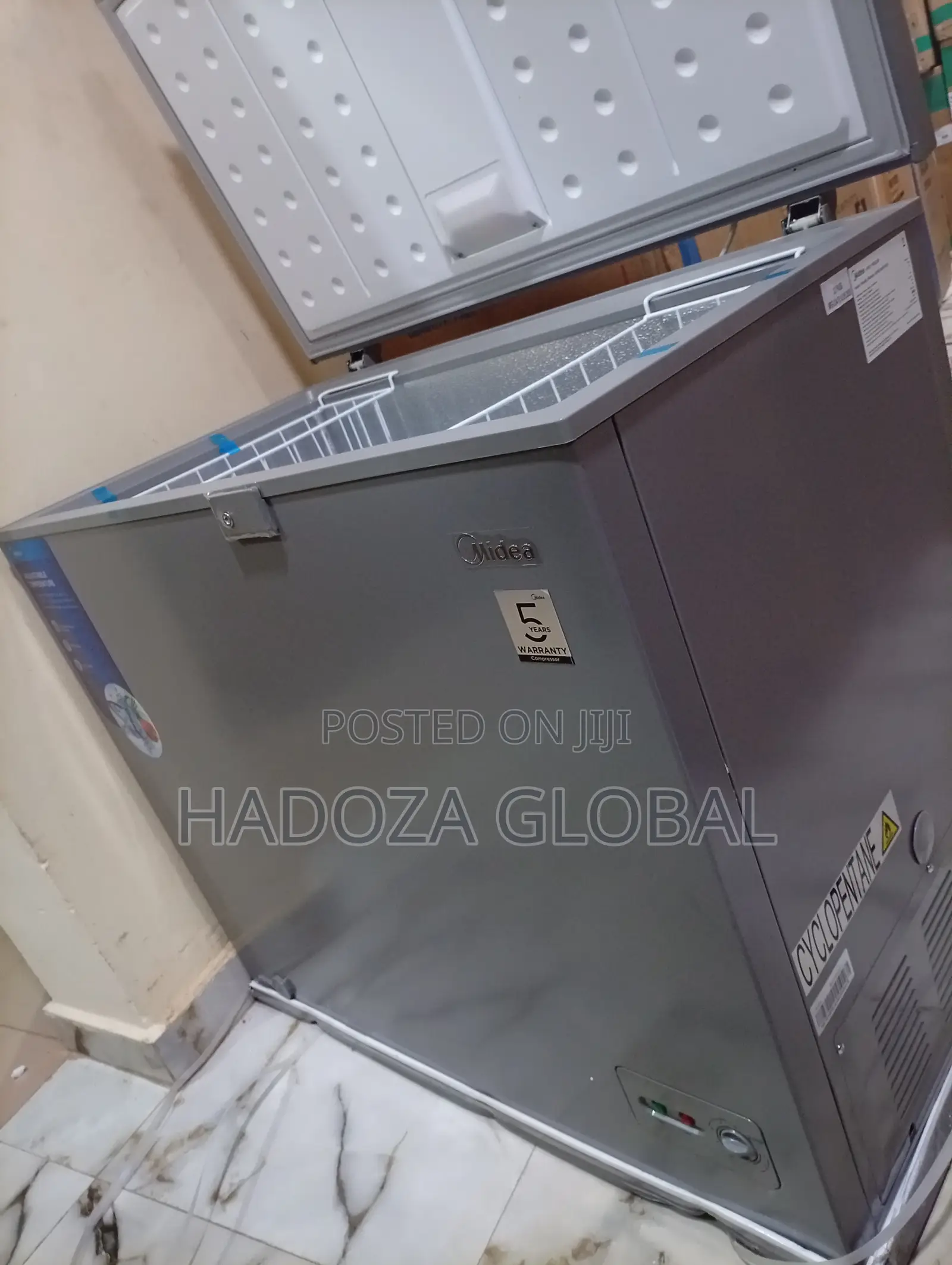 Midea 249l Deep Freezer Low Light Friendly ,Energy Saving