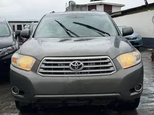 Toyota Highlander 2010 Gray
