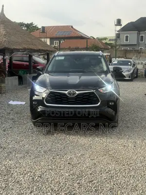 Toyota Highlander Limited 2021 Gray