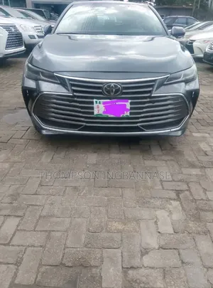 Toyota Avalon Limited FWD Sedan (3.5L V6 8A) 2019 Gray