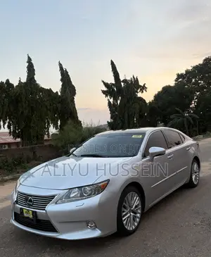Lexus ES 2014 Silver