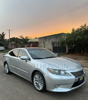 Lexus ES 2014 Silver