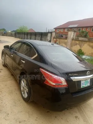 Nissan Altima 2013 Black